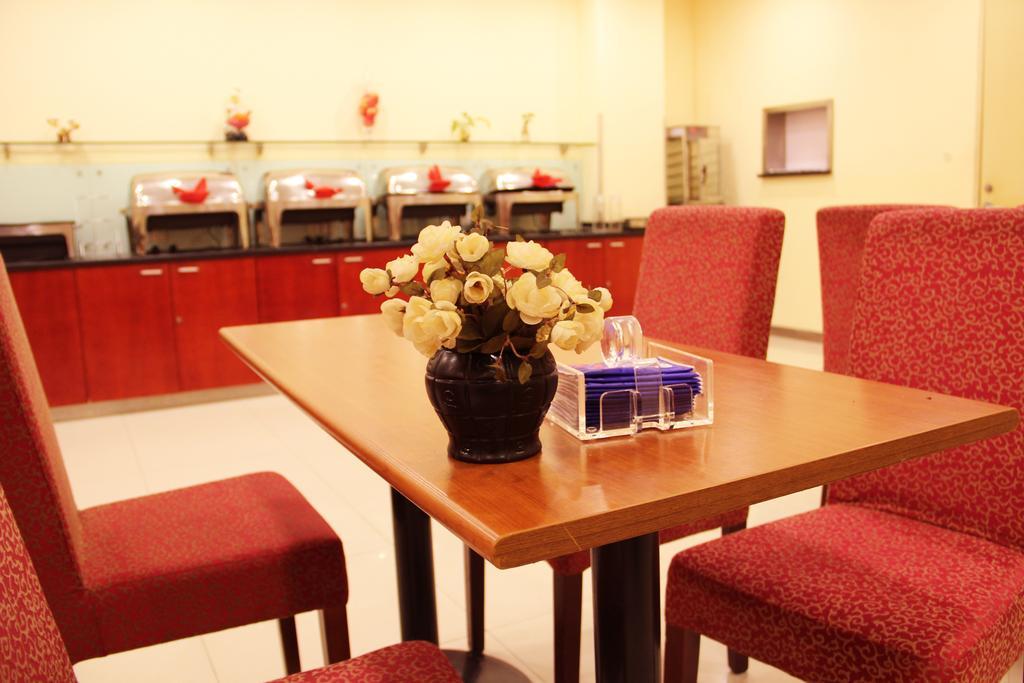 Hanting Express Qingdao Zhongshan Road Extérieur photo